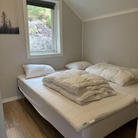 Rorbu I Gilsvagen - 3 Soverom - Batutleie 別荘 Austevoll