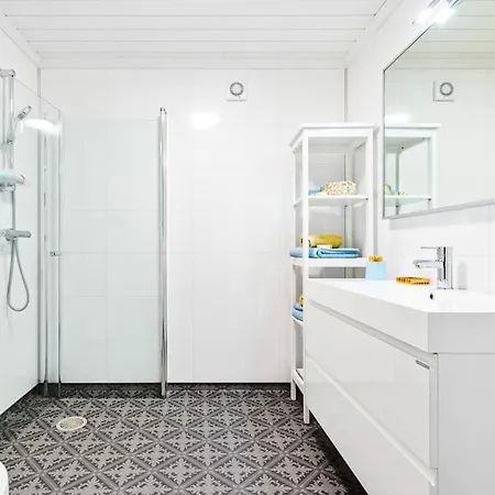 Rorbu I Gilsvagen - 3 Soverom - Batutleie 別荘 *